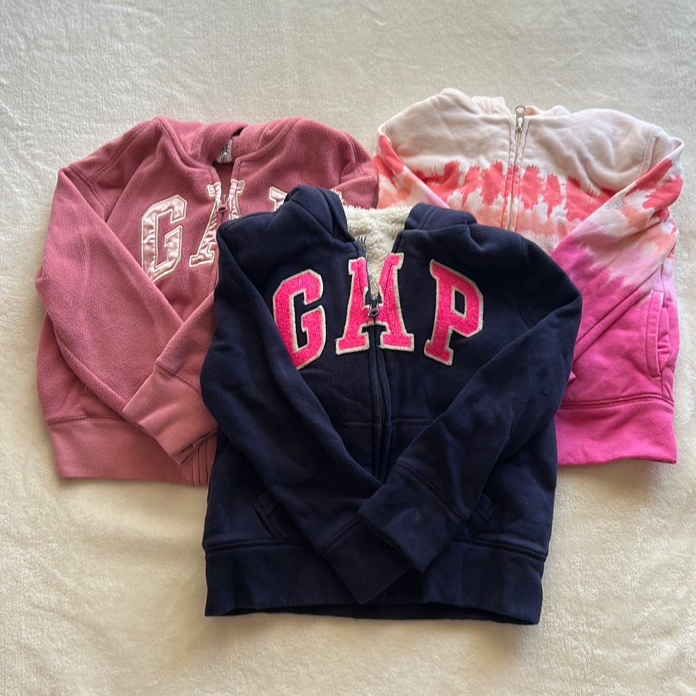 3 Gap Kids hoodies Size Small